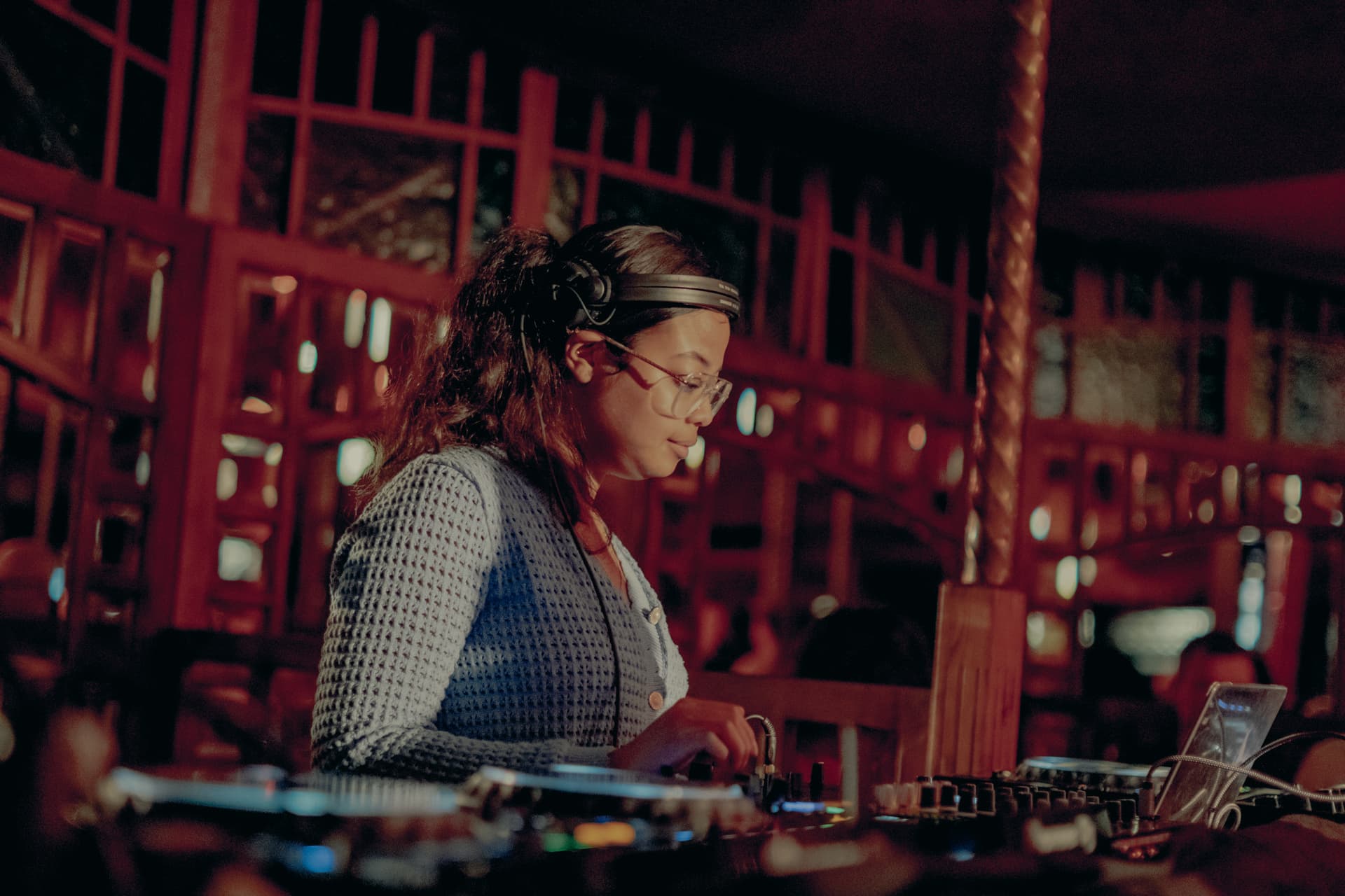 Dj